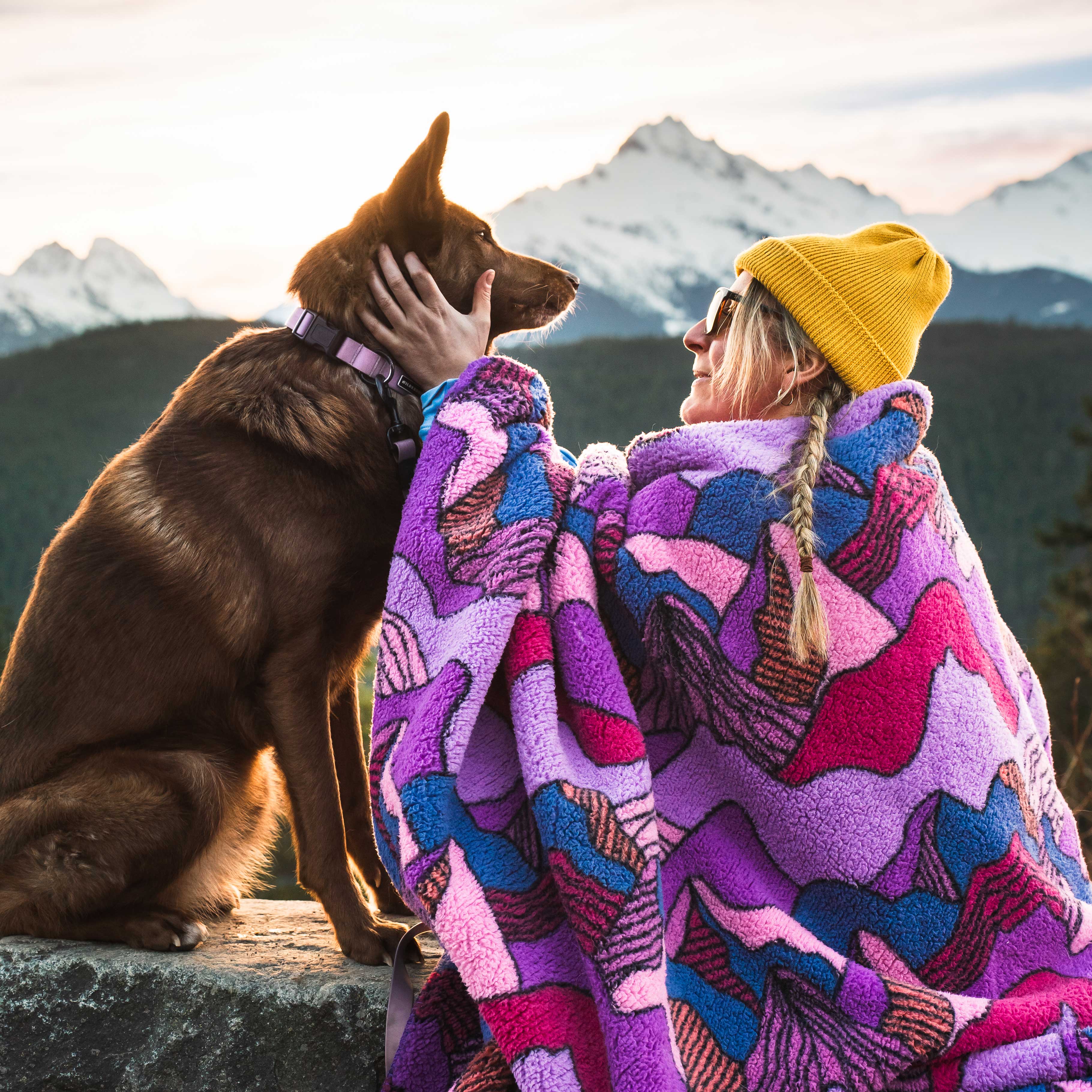 Sherpa Fleece Waterproof Blanket - Image 12